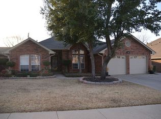 4310 Greenwood Ln, Grapevine, TX 76051