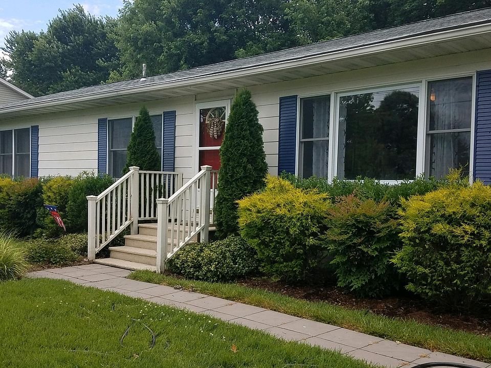 1st image of 1854 Harbor Dr