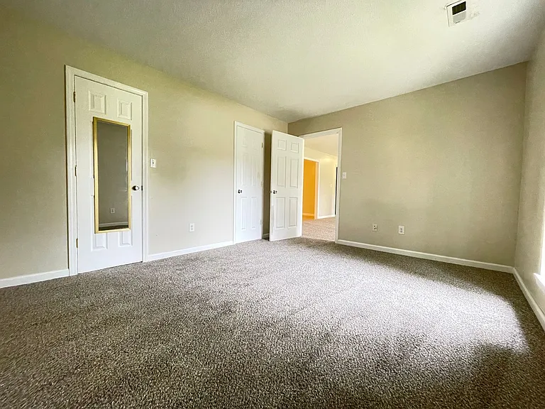 17 Lakewood Ct — Photo 6