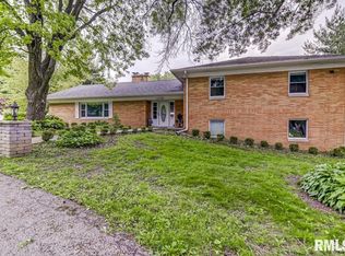 2136 S Bates Ave, Springfield, IL 62704