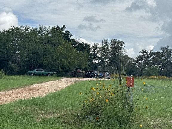 5th image of 117 Oak Valley Dr