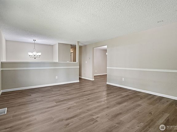 5th image of 2103 Ponderosa Drive SE