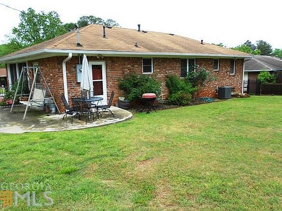 2nd image of 2150 Lynn Dr SW