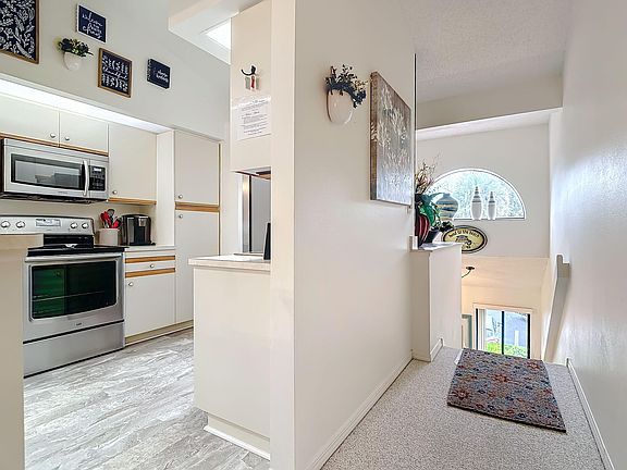 4th image of 1097 Country Club Dr #726
