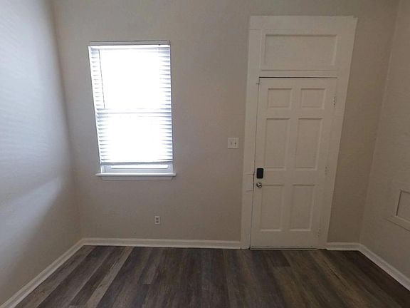 2nd image of 2734 Amelia St