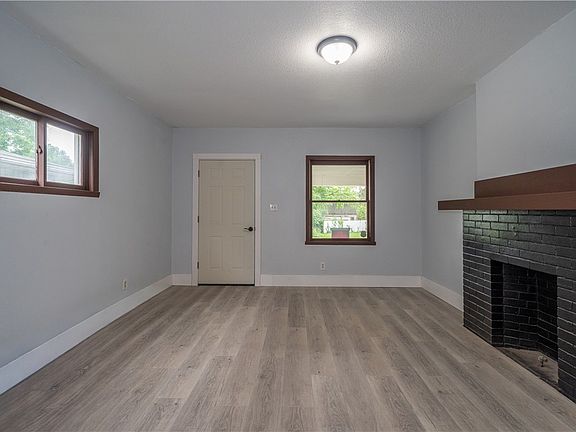 2nd image of 249-251 Lexington Ave