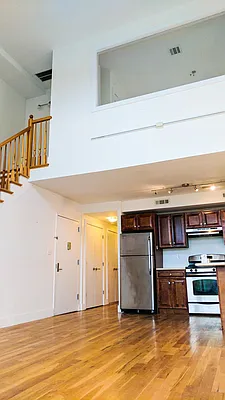 Rented by Premier Metro Realty Corp | media 120