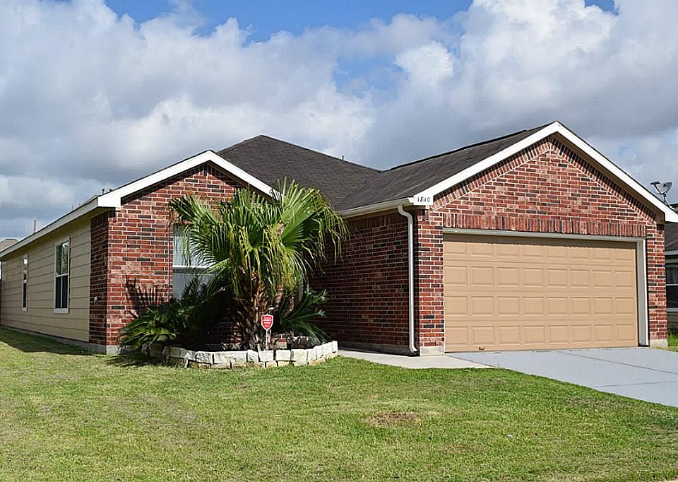 1st image of 1810 Serenata Ln