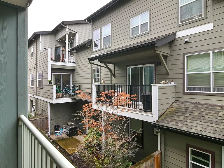 Hays Apartments — Photo 29