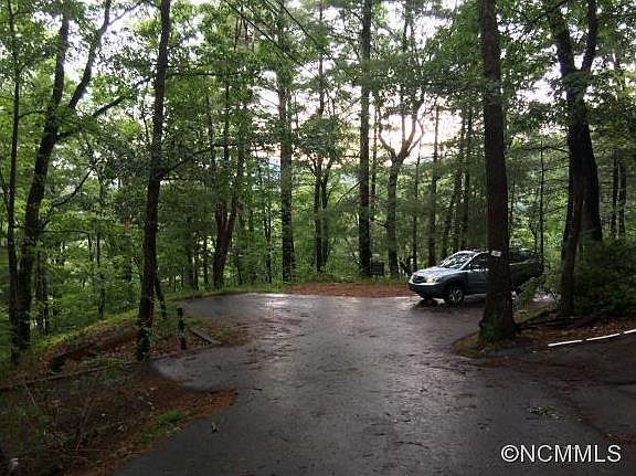 4th image of 10 Quinn Ct