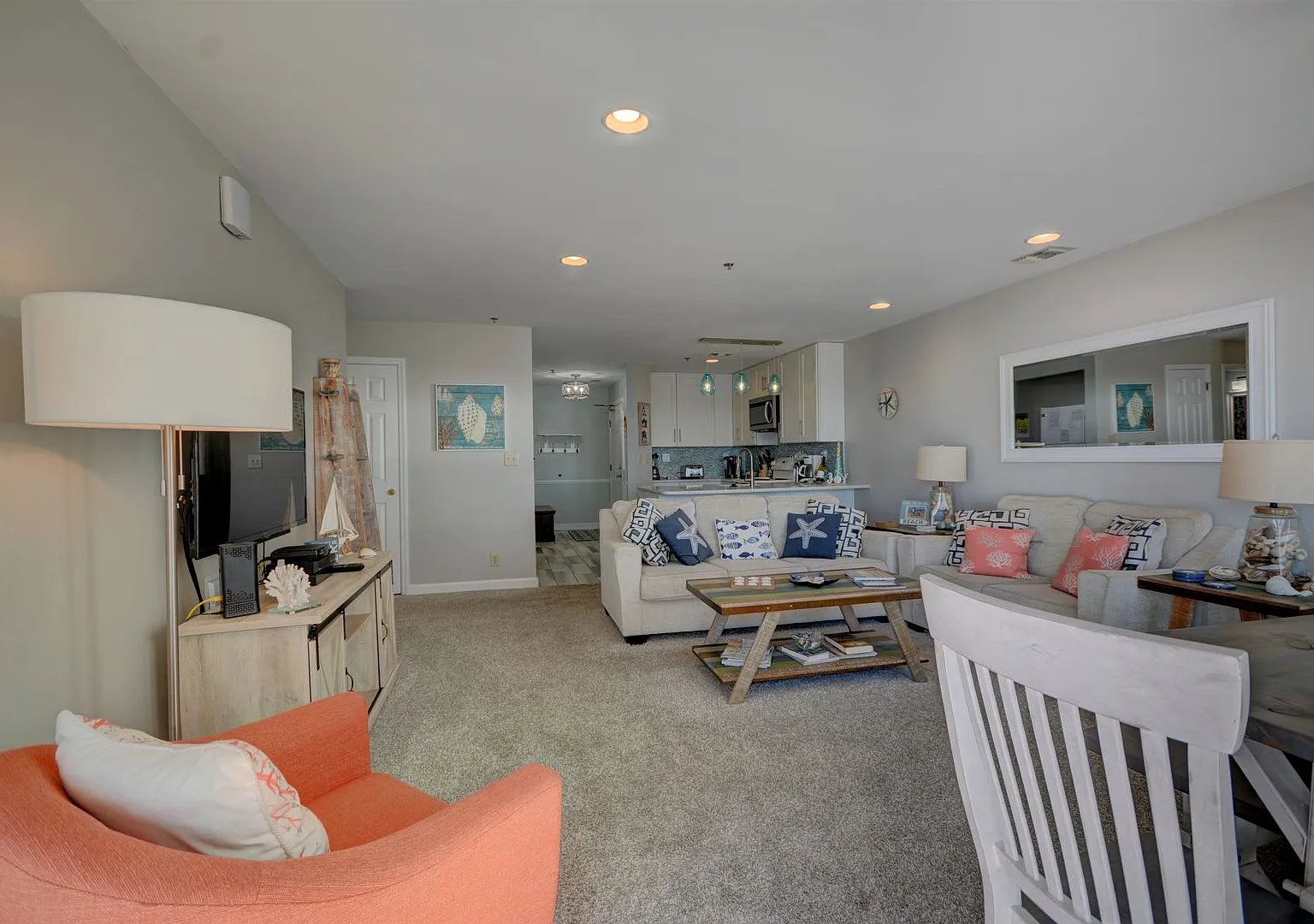Off Season Rental Oceanfront At Villa Capriani - Utilities Included — Photo 4