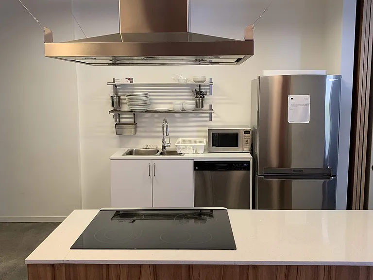 1125 W 12th Ave — Photo 1