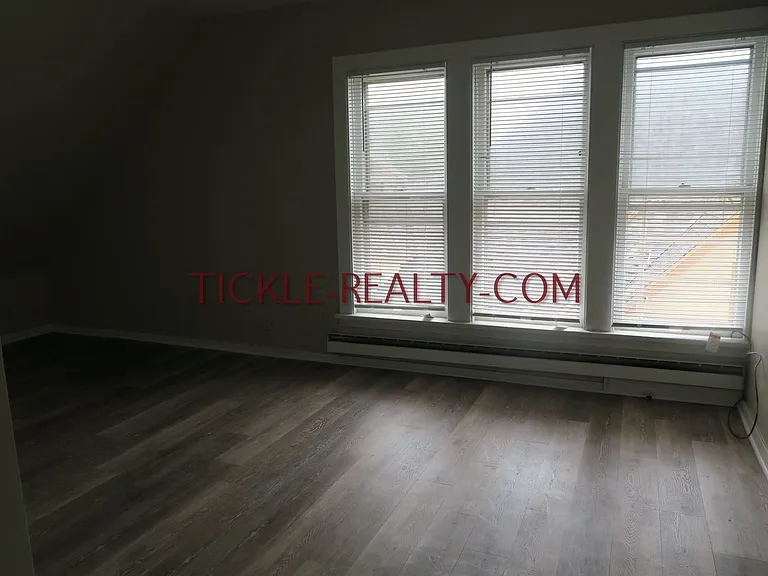 12 Birch Cres — Photo 5