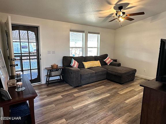 3rd image of 3170 Jennie Ln