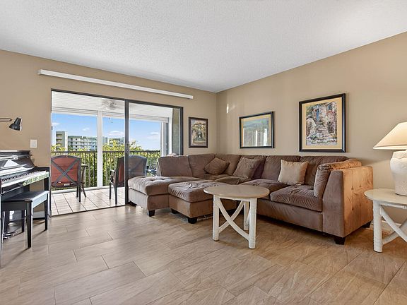 4th image of 2240 N Cypress Bend Drive #601