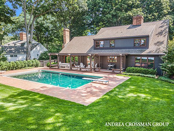3rd image of 11719 Garnsey Ave