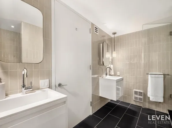 340 East 23rd Street image 6 of 13