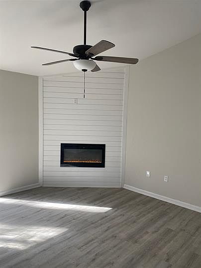 2nd image of 100 Villa Dr #D