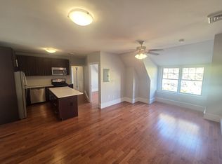 353 N Easton Rd #404, Glenside, PA 19038