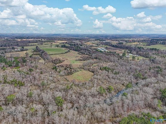 5th image of 1368 Davis Rd