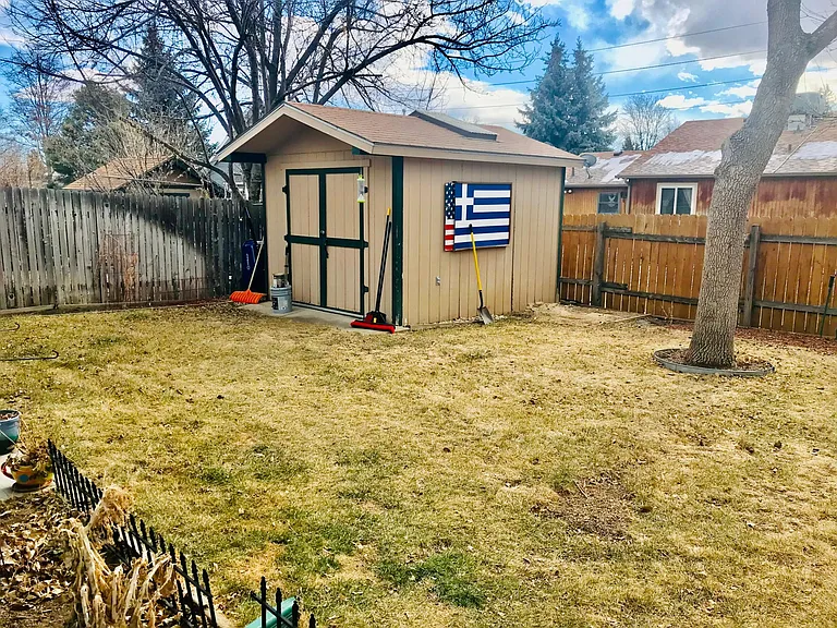 660 W Chester St — Photo 19