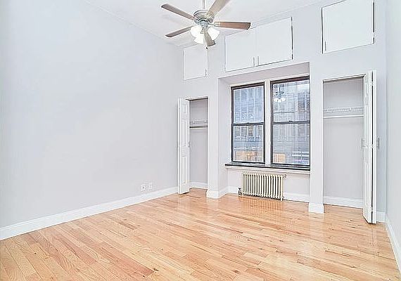 4th image of 211 W 53rd St APT 5F