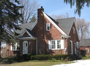 1182 E Gore Rd, Erie, PA 16504