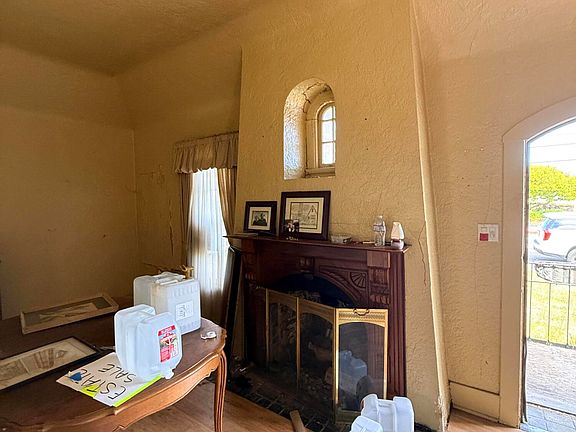 3rd image of 3140 F St
