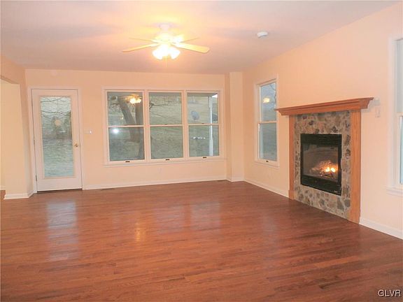 5th image of 3229 Scenic Dr