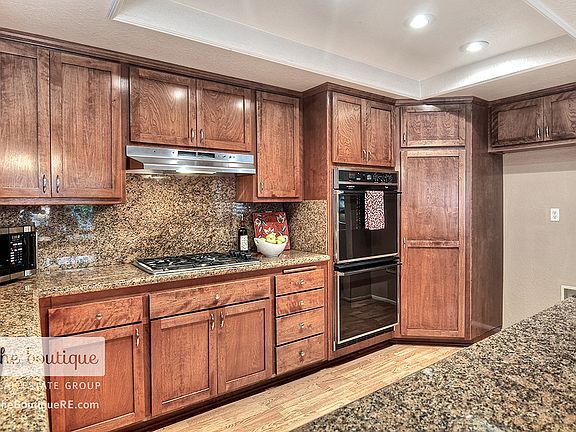 2nd image of 395 N Brook Glen Ln