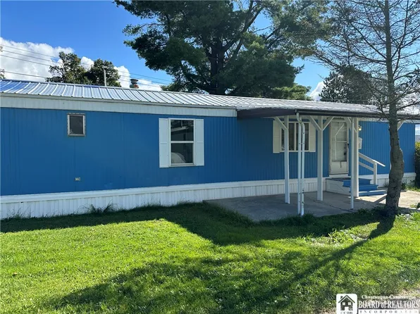 304 E Elmwood Ave #62, Falconer, NY 14733