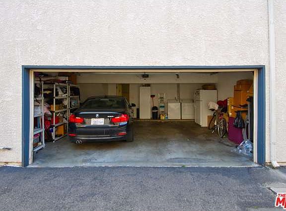 2nd image of 18550 Hatteras St Unit 42