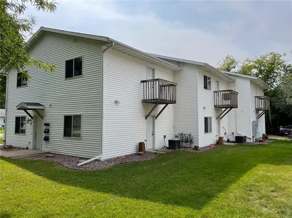 1521 6th Street, Menomonie, WI 54751