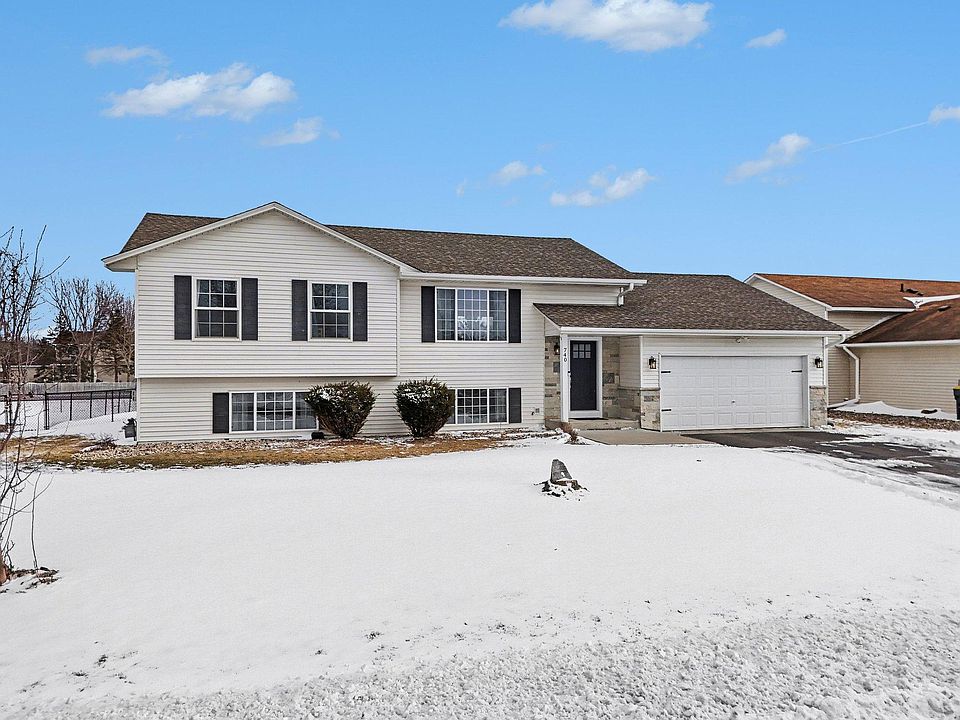 1st image of 740 Heritage Ln