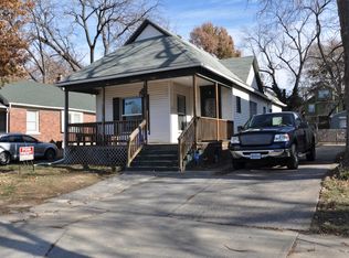 3813 State Line Rd, Kansas City, MO 64111