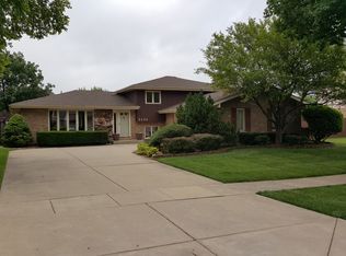 3433 Brewer Rd, Darien, IL 60561