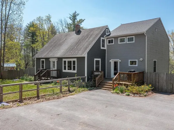 52 Gebig Road, Nottingham, NH 03290