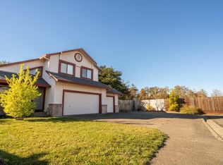 117 Los Robles Ave, Windsor, CA 95492