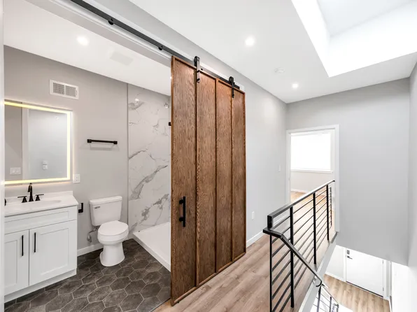 2637 W Sterner St, Philadelphia, PA 19132