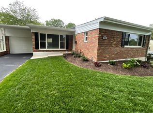 951 Mulberry Ln, Saint Louis, MO 63130