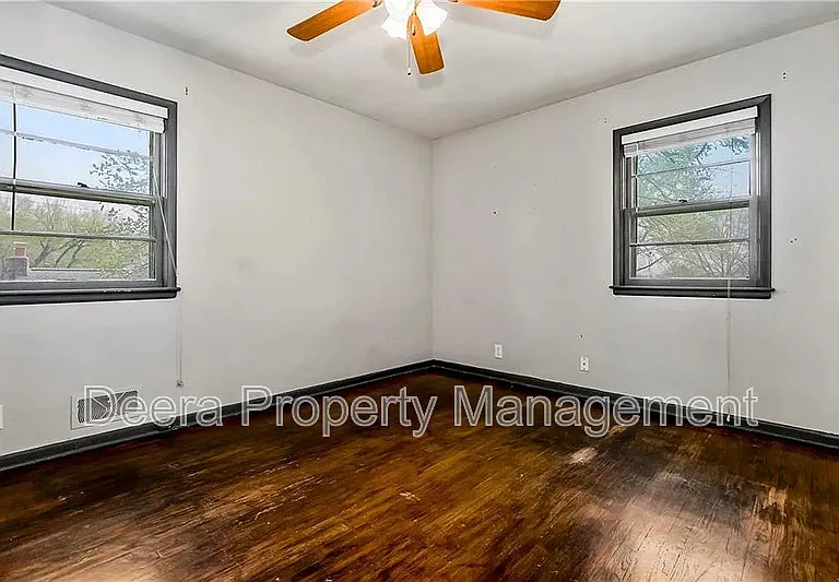 1305 Craig Dr — Photo 16