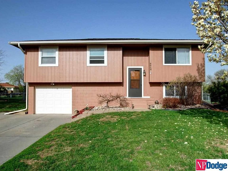 1st image of 4012 Ramblewood Dr