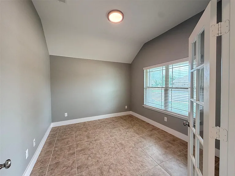 3328 Lauren Nicole Ln — Photo 3