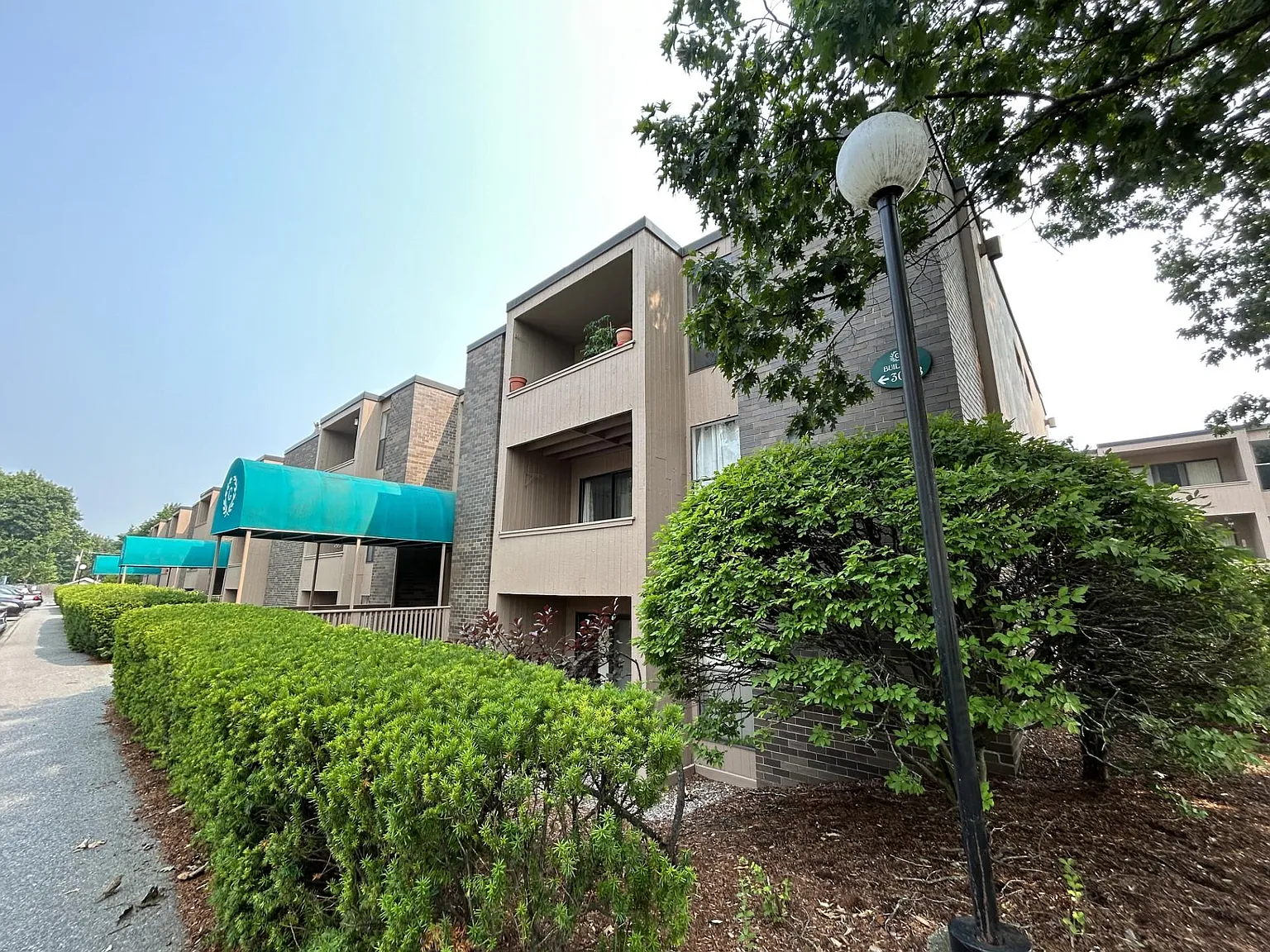 1 bed, 685 sqft, $1,750 — Photo 2