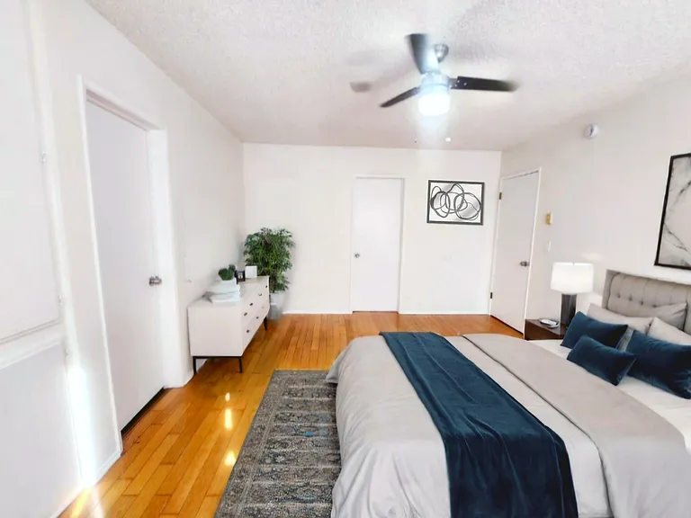 425 N Hobart Blvd — Photo 44
