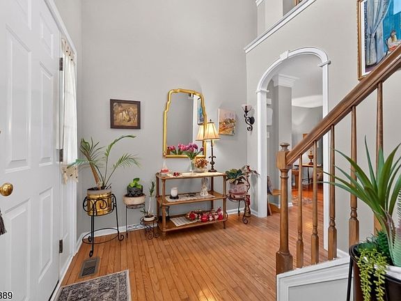 4th image of 24 Lauren Ln