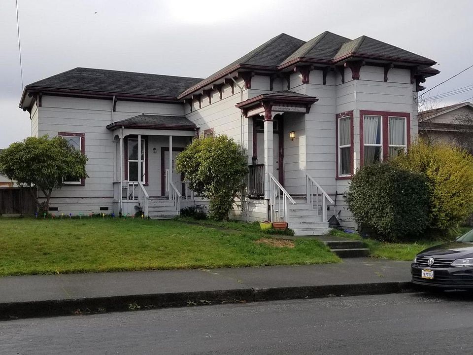 2nd image of 1024 L St