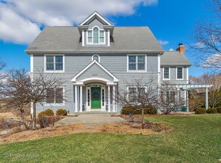 2251 Warrenville Ave, Wheaton, IL 60189