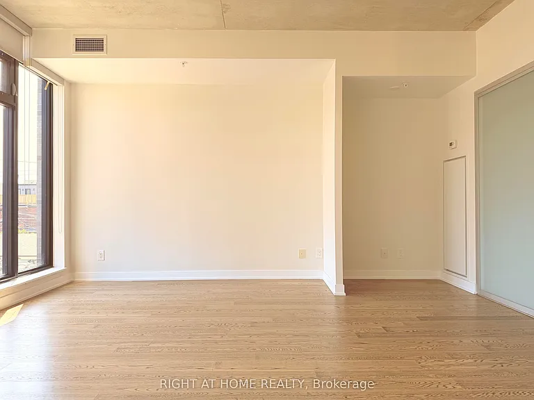 1239 Dundas St W #202 — Photo 10