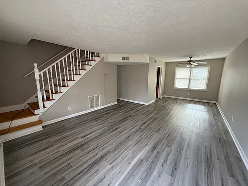 2409 Mastin Lake Rd NW Photo 1